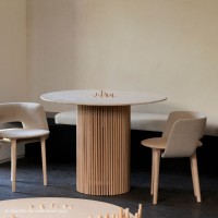 <a href="https://www.galeriegosserez.com/artistes/labruyere-alexandre.html">Alexandre Labruyere</a> - Roseaux - Table version Diurne